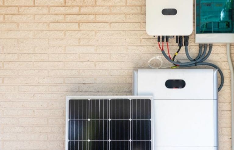 Zonnepanelen in combinatie met een warmtepomp en thuisaccu